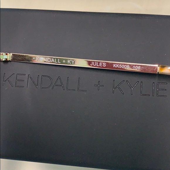 Authentic Kendall and Kylie Sunglasses - Picture 2 of 2